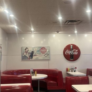 Ruby's Diner - Dining Area. - Diners Near Me - Whittier, California Ruby's Diner - Dining Area. - Diners Near Me - Whittier, California