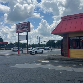 JJ Fish & Chicken - Outside - Desserts Near Me - Marietta, Georgia