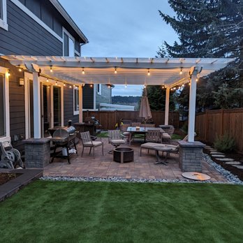 G&E Landscape Contractor - a patio with a fire pit - Landscaping Near Me G&E Landscape Contractor - a patio with a fire pit - Landscaping Near Me