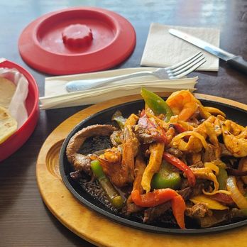 La Guadalupana Restaurant - Fajitas Mixta - Mexican Near Me - Brewster, New York La Guadalupana Restaurant - Fajitas Mixta - Mexican Near Me - Brewster, New York