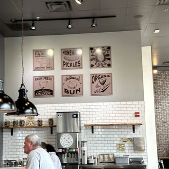 Super Duper Burgers - Burgers Near Me - Novato, California