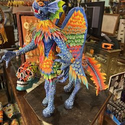 La Casa de la Abuela - Purchased Dragon with wings expecting it to be packaged correctly for safe travels by plane. Not so!!!