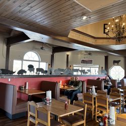Boulevard Barbeque - Eating area