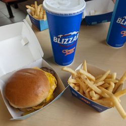 Dairy Queen Grill & Chill - Cheeseburger combo