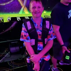 Destin Laser Tag - Preparing for a wild game !
