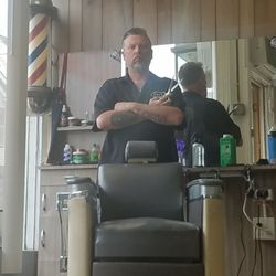 Joe's Barber Shop