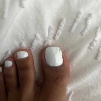 NAILaCARTE - West Loop - no chip with acrylic on big toe - Nail Salons Near Me - Chicago, Illinois NAILaCARTE - West Loop - no chip with acrylic on big toe - Nail Salons Near Me - Chicago, Illinois