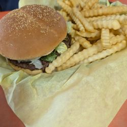 Colleen's - Hamburger and fried