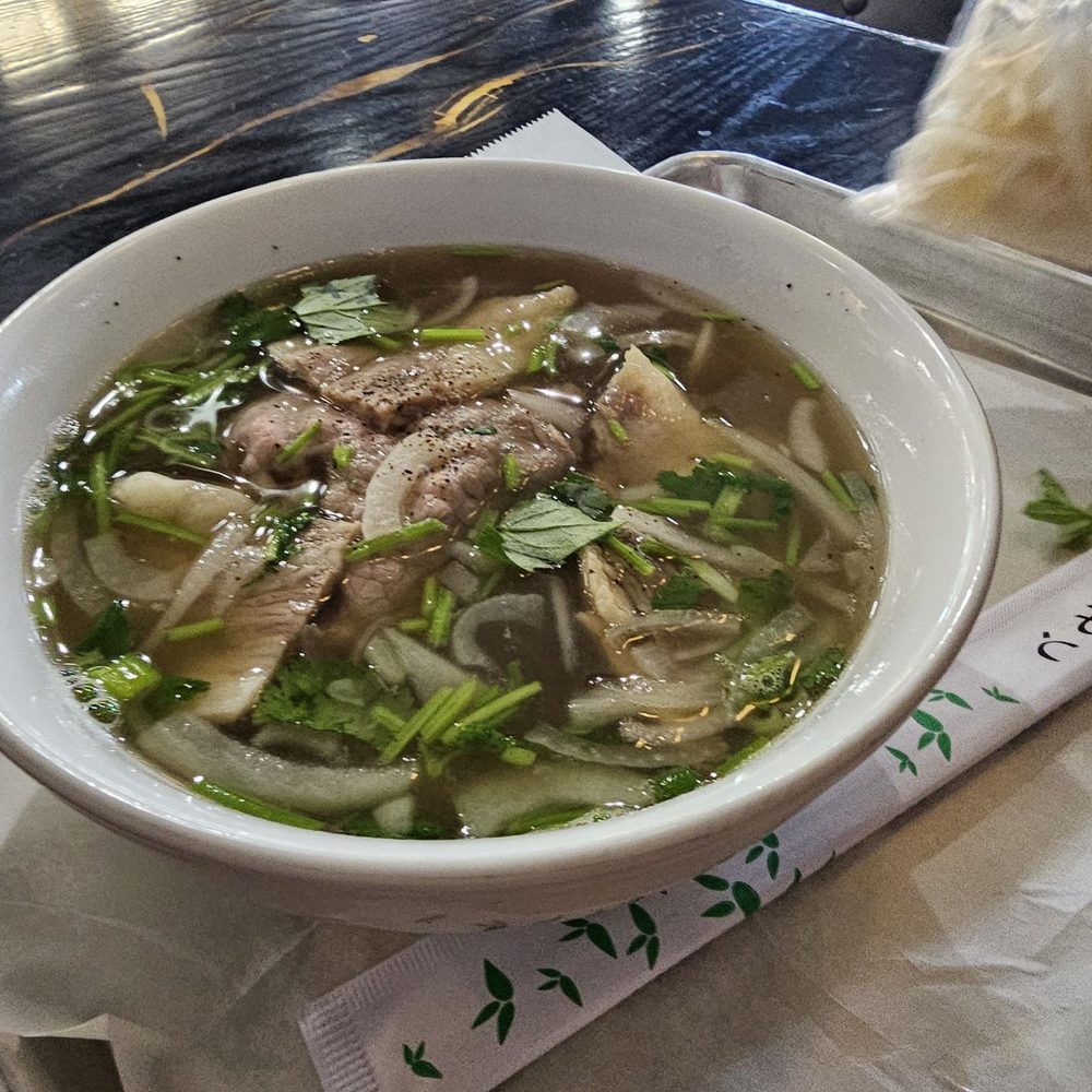Le Bledo Eatery - Vietnamese Near Me - Springfield, Virginia