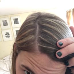 Streaky and unnatural looking roots - very dissapointed