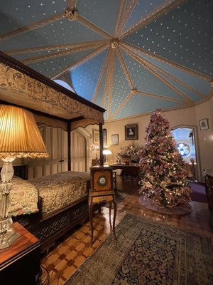 Lyndhurst Mansion by null