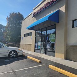 Sherwin-Williams Paint Store - Entrance