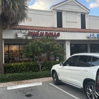 Pho and Rolls - View from parking lot - Vietnamese Near Me - Jupiter, Florida Pho and Rolls - View from parking lot - Vietnamese Near Me - Jupiter, Florida