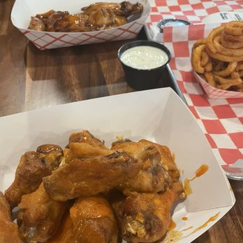 Eighty Twenty - MEDIUM BUFFALO SAUCE FRIES TERIYAKI SAUCE - Burgers Near Me - Westwood, New Jersey