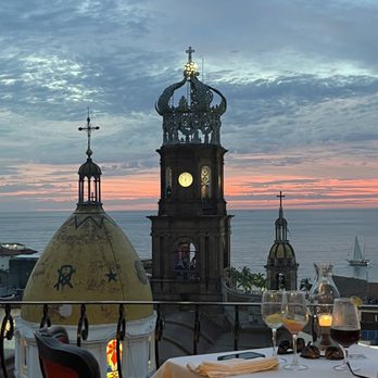 La Cappella - The sunset over the bay - Italian Near Me - Puerto Vallarta, JAL La Cappella - The sunset over the bay - Italian Near Me - Puerto Vallarta, JAL