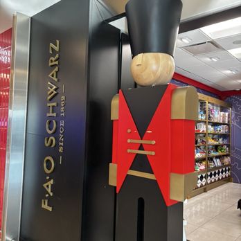 FAO Schwarz - Toy Stores Near Me - Chicago, Illinois