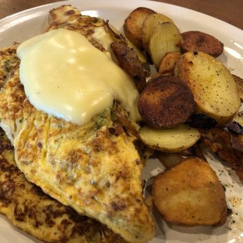Childers Eatery - Broccoli Bacon Gouda Omelet - Breakfast & Brunch Near Me - Peoria, Illinois