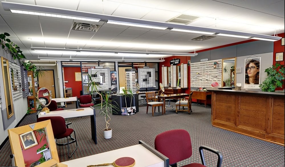 SLADE EYEWEAR EMPORIUM Updated September 2024 806 Wacker Dr, Dubuque, Iowa Eyewear