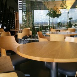 LGM CIP Lounge - O eski yayılmalı koltuklardan eser yok şimdi :( bildiğin cafe olmuş ya burası