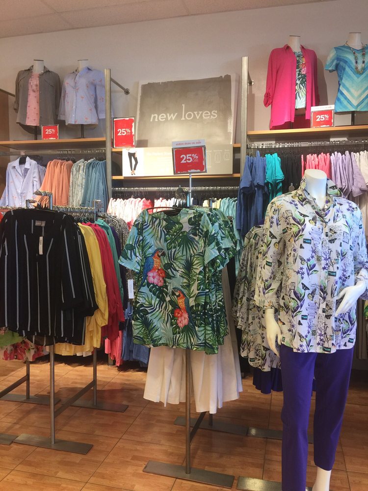 CHICO’S OFF THE RACK 1001 N Arney Rd, Woodburn, Oregon Women's