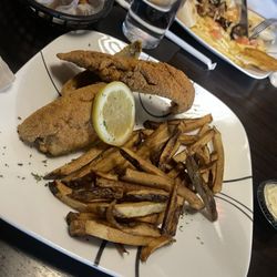 Culture Lounge - Fish and fries