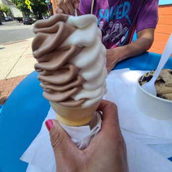 Bmore Licks - Ice Cream & Frozen Yogurt Near Me - Baltimore, Maryland