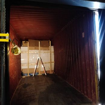 Brytor International Moving - Our container packed by Brytor and all the boxes walled off, with the remaining space for our car. - Movers Near Me - Mississauga, Ontario Brytor International Moving - Our container packed by Brytor and all the boxes walled off, with the remaining space for our car. - Movers Near Me - Mississauga, Ontario