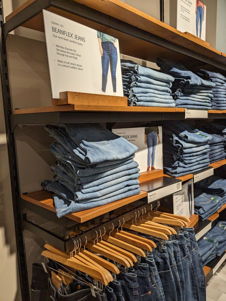 L.L. Bean Logo