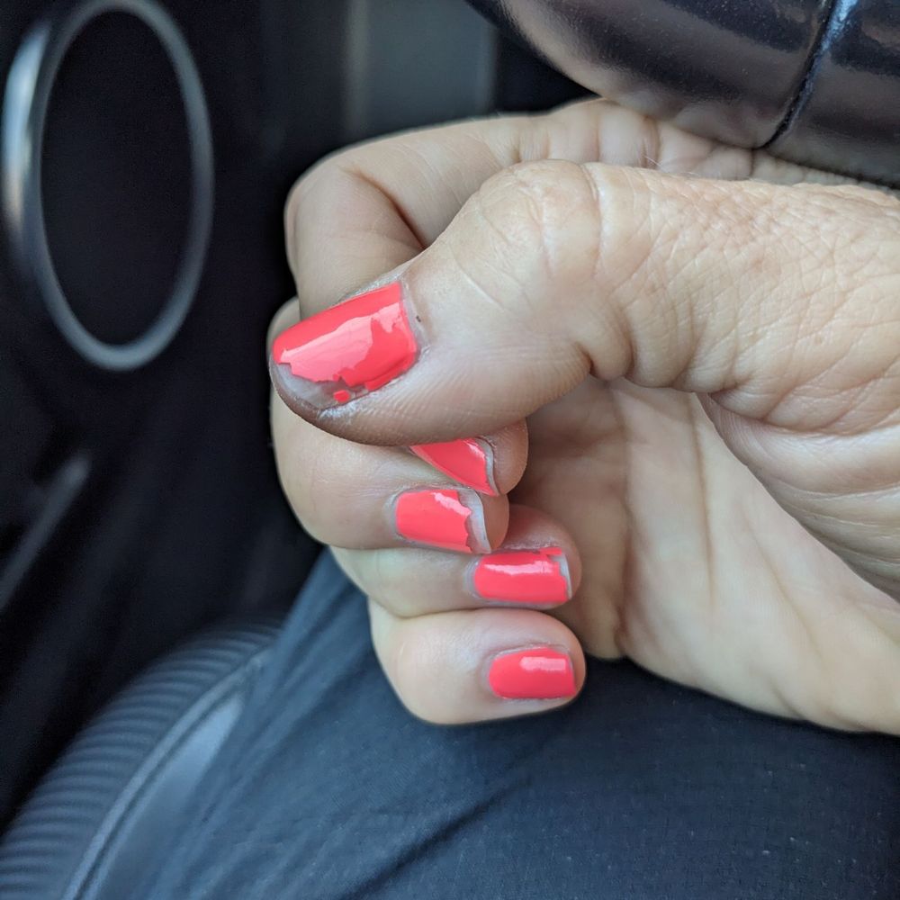 Polish that lasts a whole day! Polish that lasts a whole day!