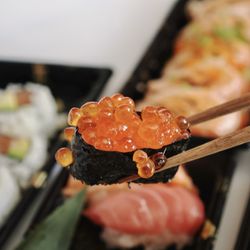Ebiko - Ikura nigiri in Omakase Nigiri