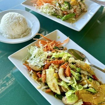 Thai Villa - Sautéed Vegetable and vegetable fried rice - Thai Near Me - Nipomo, California