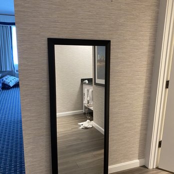 Hyannis Harbor Hotel - Mirror fell off the wall and it almost smashed my 8year old in the head. - Hotels Near Me - Hyannis, Massachusetts Hyannis Harbor Hotel - Mirror fell off the wall and it almost smashed my 8year old in the head. - Hotels Near Me - Hyannis, Massachusetts