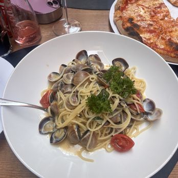 Da Pedro - Spaghetti vongole - Pizza Near Me - Malcesine, VR