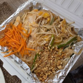 Cloud Thai Kitchen - Pad thai noodles - Thai Near Me - Santa Clarita, California Cloud Thai Kitchen - Pad thai noodles - Thai Near Me - Santa Clarita, California