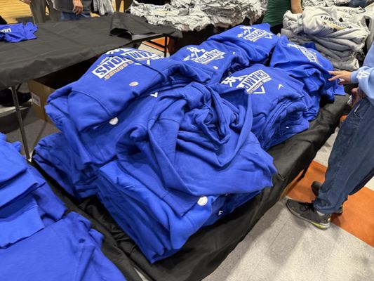 DICK'S Sporting Goods by null