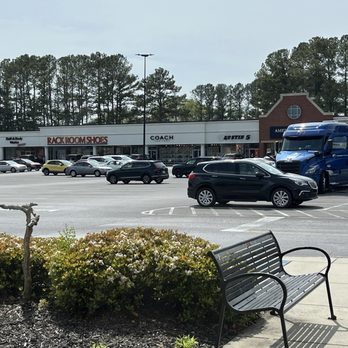 Calhoun Outlet Marketplace - Outlet Stores Near Me - Calhoun, Georgia Calhoun Outlet Marketplace - Outlet Stores Near Me - Calhoun, Georgia