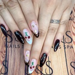 S&S Nails Spa