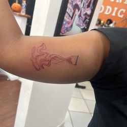 Ink Addictz Tattoo Studio - I love that tattoo shop, they are very professional, friendly and honest people I can't see myself going anywhere else