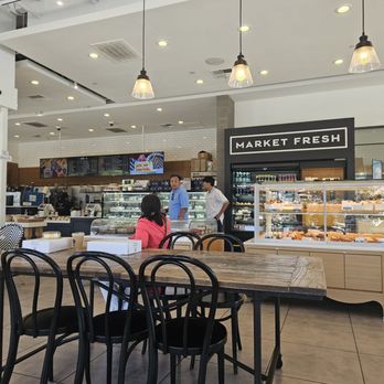 Paris Baguette - Coffee & Tea Near Me - San Jose, California Paris Baguette - Coffee & Tea Near Me - San Jose, California