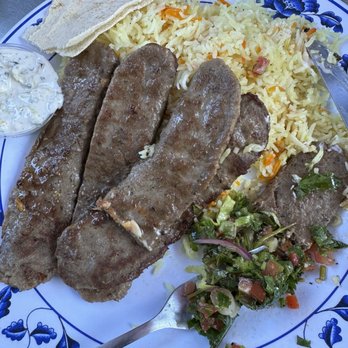 Wally's Cafe - Gyro plate - Middle Eastern Near Me - Emeryville, California