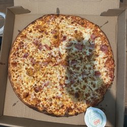 Zoner's Pizza, Wings and Waffles - Large Ham & Pineapple Pizza
