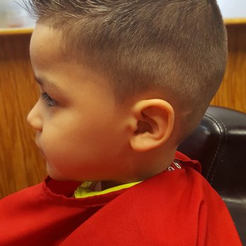 Hampton's Barber Shop - Barbers Near Me - Hampton Bays, New York