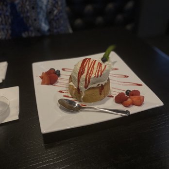 Tavern 180 - Warm Buttercake - American Near Me - Lincoln, Nebraska Tavern 180 - Warm Buttercake - American Near Me - Lincoln, Nebraska