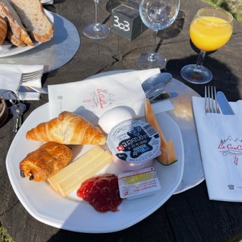 Restaurant le Coucou - Hotels & Travel Near Me - Le Mont-sur-lausanne, VD Restaurant le Coucou - Hotels & Travel Near Me - Le Mont-sur-lausanne, VD