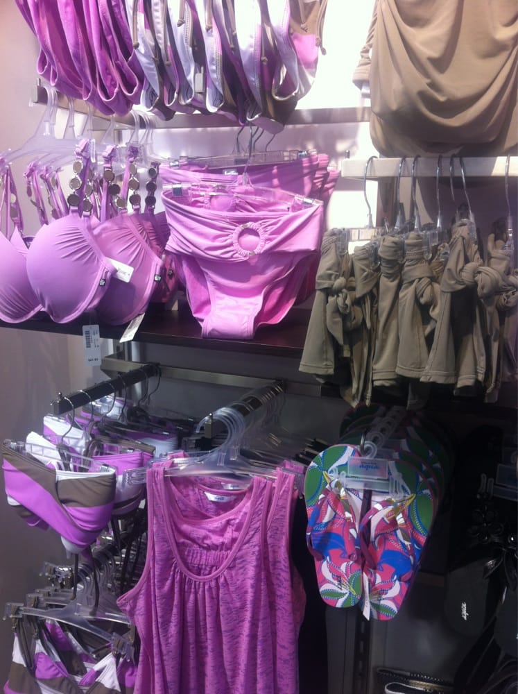 LA VIE EN ROSE OUTLET Updated October 2024 805, Boyd Street, New