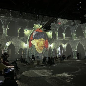 Van Gogh Exhibition - Projection room - Art Galleries Near Me - Seattle, Washington