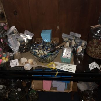 Gail Force Winds - Used, Vintage & Consignment Near Me - Bordentown, New Jersey Gail Force Winds - Used, Vintage & Consignment Near Me - Bordentown, New Jersey