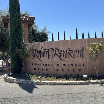 Robert Renzoni Vineyards - Wineries Near Me - Temecula, California Robert Renzoni Vineyards - Wineries Near Me - Temecula, California