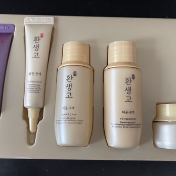 The Face Shop - Free gift with purchase - Cosmetics & Beauty Supply Near Me - Honolulu, Hawaii