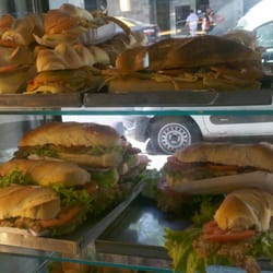 La Flor Guaraní - De bondiola o de milanesa. Vuelan.